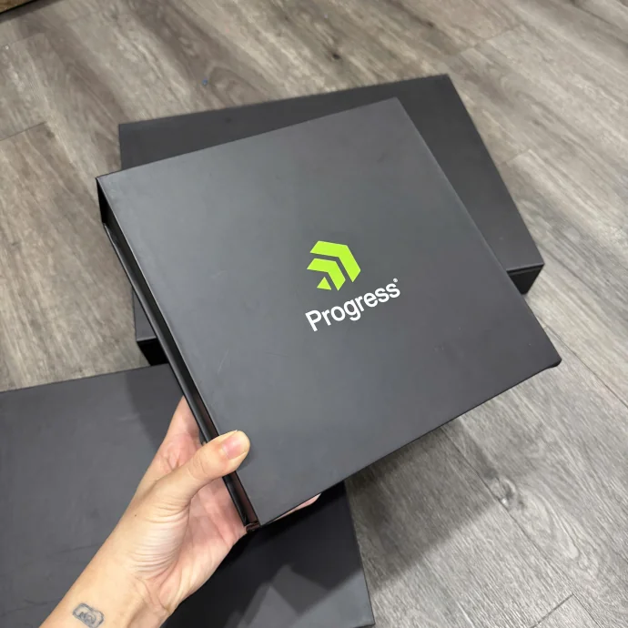 Hộp Quà Tặng Cao Cấp In Logo Theo Yêu Cầu