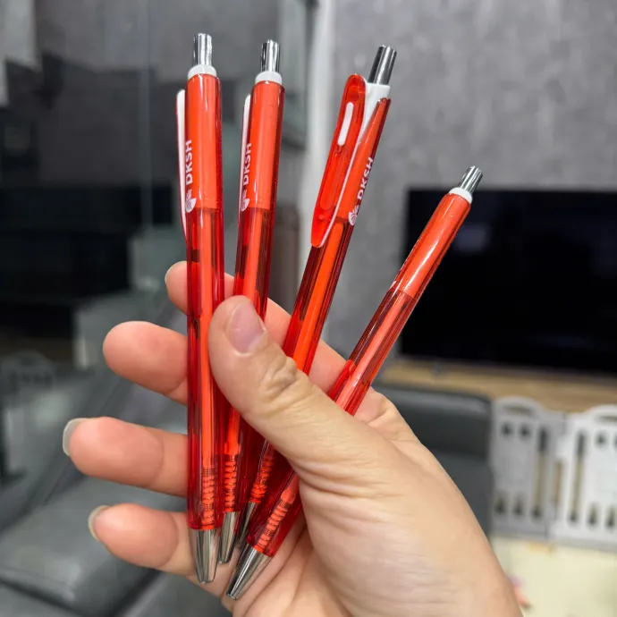 Bút Bi Nhựa In Logo – Bút Quảng Cáo Doanh Nghiệp Giá Sỉ