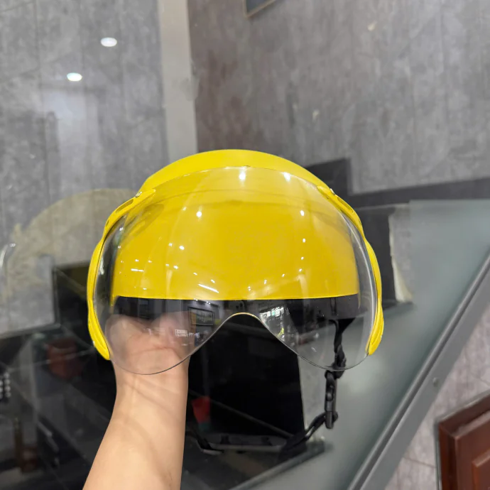 Mũ Bảo Hiểm Có Kính In Logo Theo Yêu Cầu