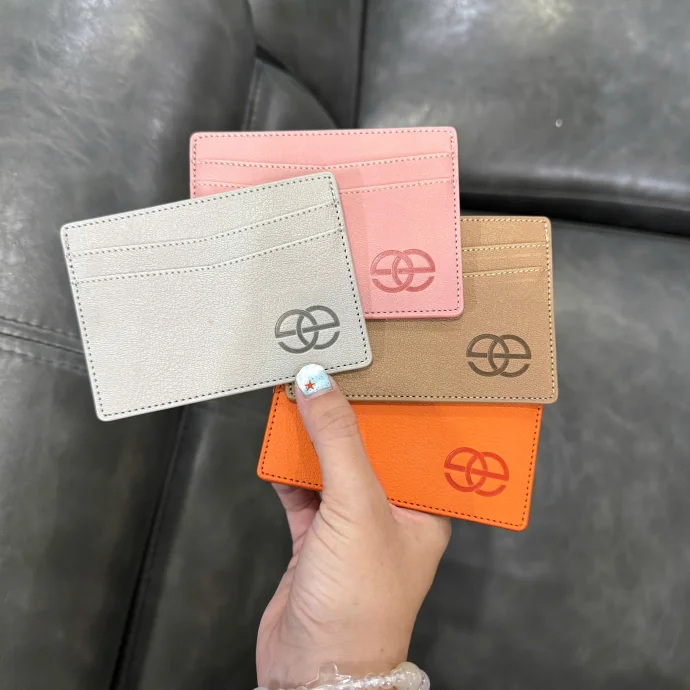 Ví Đựng Thẻ In Logo – Quà Tặng Doanh Nghiệp Nhỏ Gọn, Sang Trọng