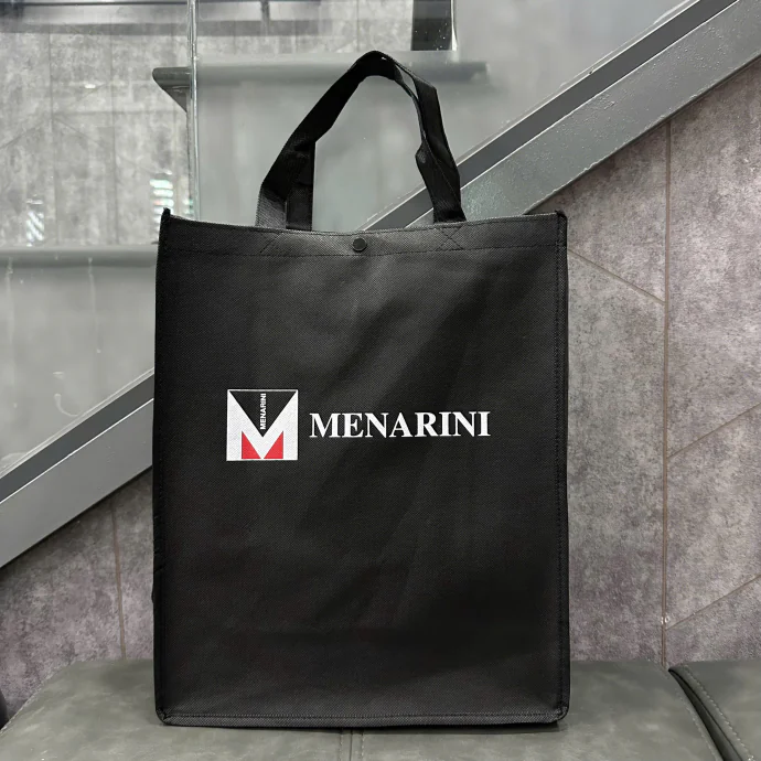 Túi Vải Không Dệt MENARINI Màu Đen – Túi Đựng Tài Liệu In Logo Theo Yêu Cầu