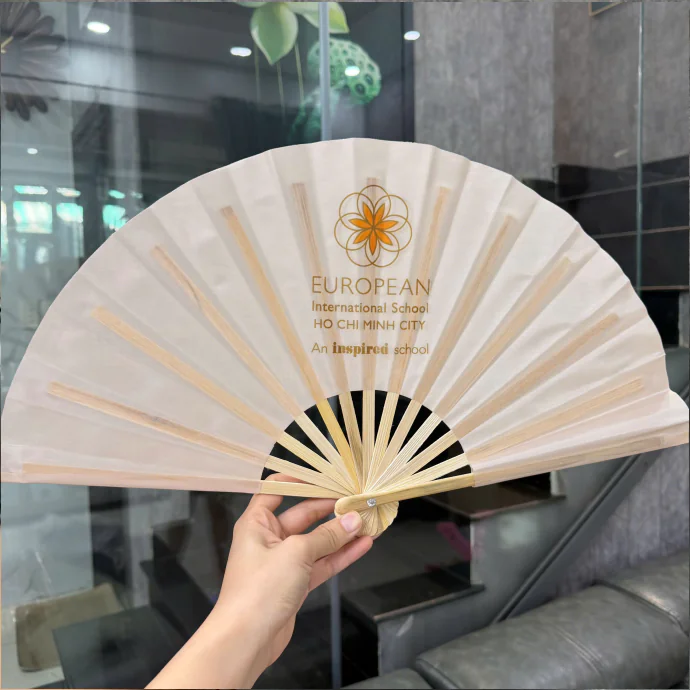 Quạt Giấy Xếp In Logo Theo Yêu Cầu – Quạt Cầm Tay Quảng Cáo Thương Hiệu